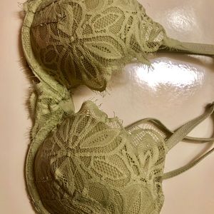 Victoria Secret PINK lace lightly lined bra
